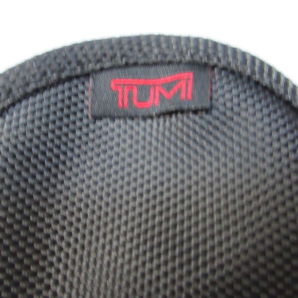 TUMI Delta Air Travel Cosmetic Makeup Case Bag Eye Mask Gray Amenity Kit Zip Top - Picture 11 of 12